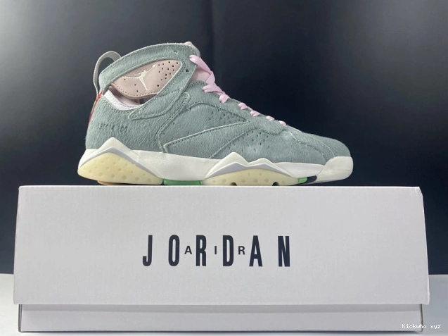 Jordan 7 CT8528-002 Retro Air Neutral Grey 0819